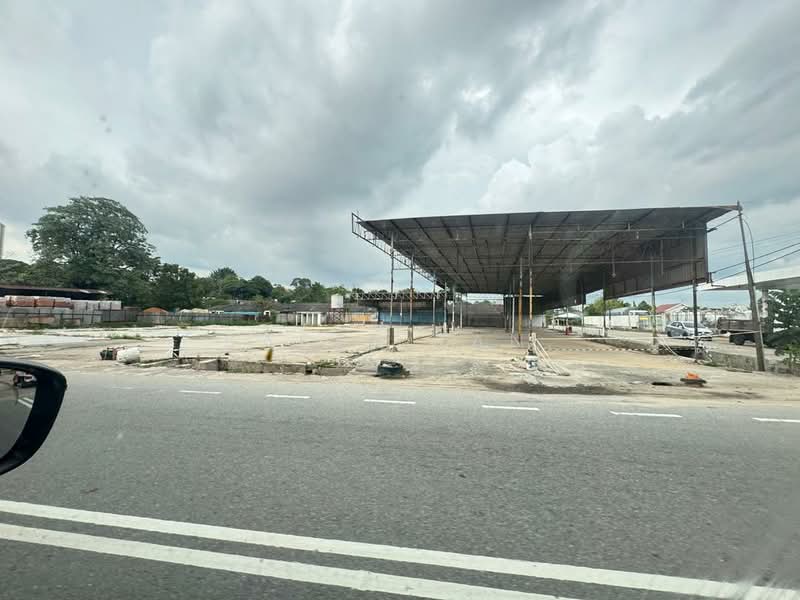 Shop for Rent in Johor Bahru (Johor) - SASER TAN. - Exterior - PropertyGuru.com.my