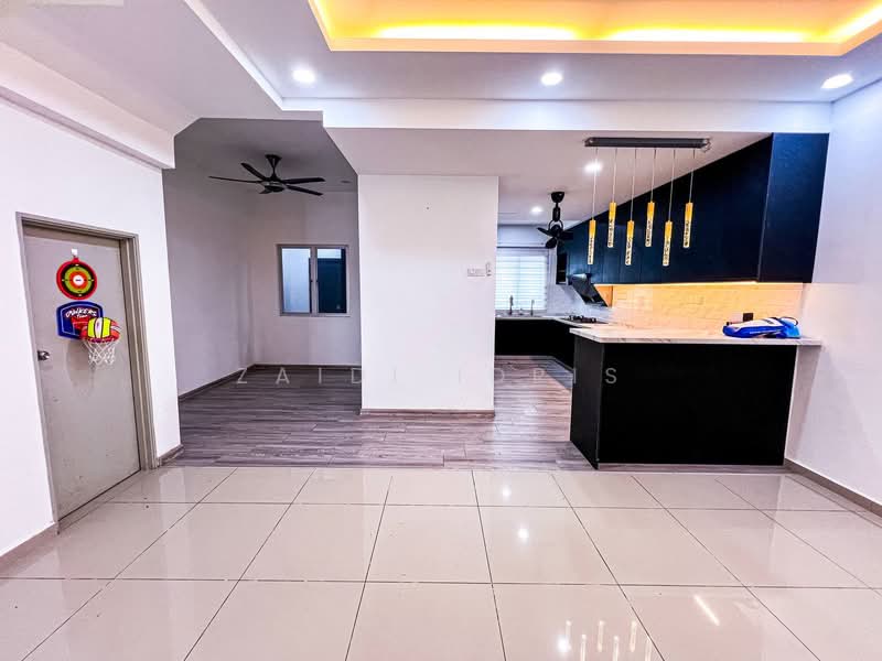 3-storey Terraced House for Sale in Sungai Buloh (Selangor) - Zaidi Idris - Interior - PropertyGuru.com.my