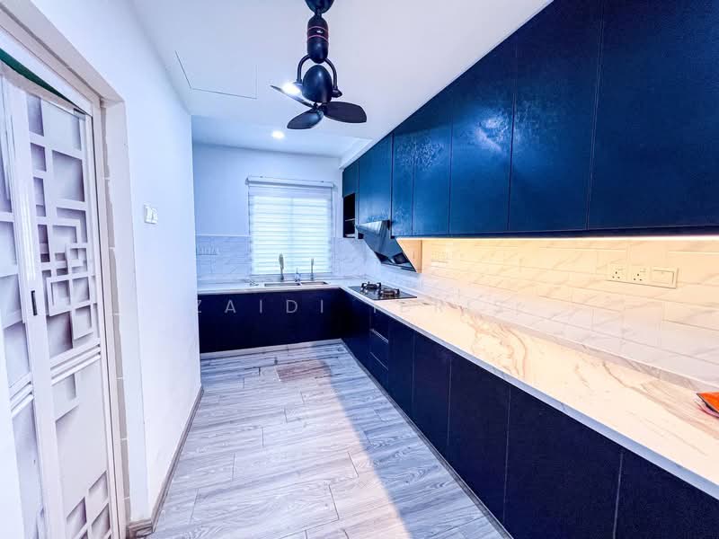3-storey Terraced House for Sale in Sungai Buloh (Selangor) - Zaidi Idris - Kitchen - PropertyGuru.com.my
