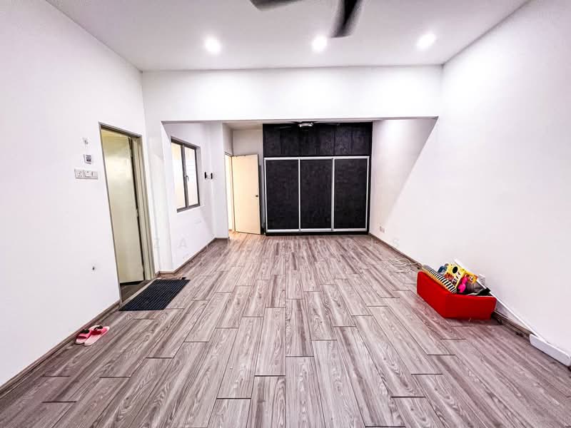 3-storey Terraced House for Sale in Sungai Buloh (Selangor) - Zaidi Idris - Interior - PropertyGuru.com.my