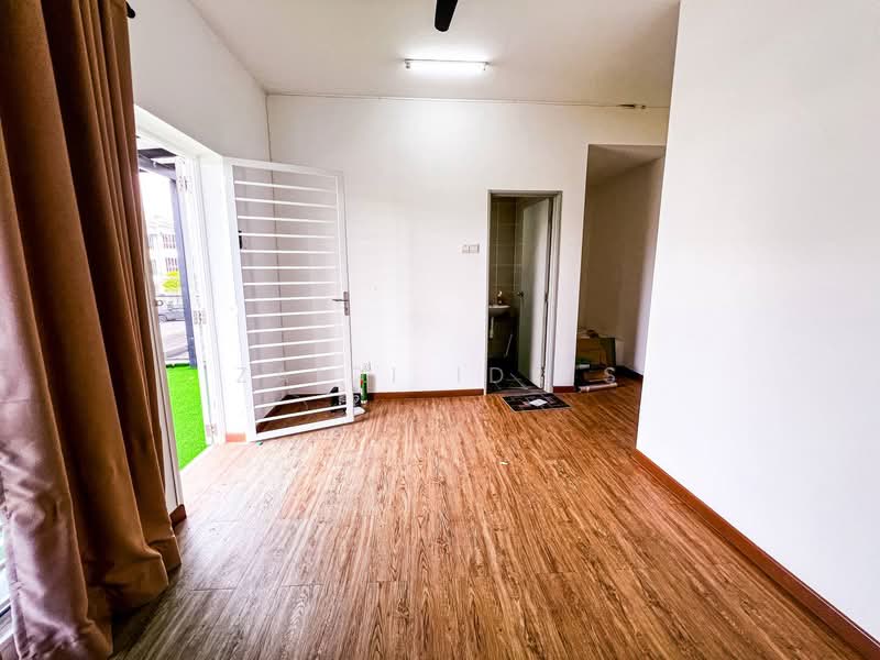 3-storey Terraced House for Sale in Sungai Buloh (Selangor) - Zaidi Idris - Interior - PropertyGuru.com.my
