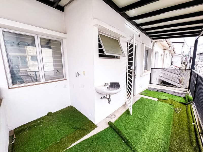 3-storey Terraced House for Sale in Sungai Buloh (Selangor) - Zaidi Idris - Balcony - PropertyGuru.com.my