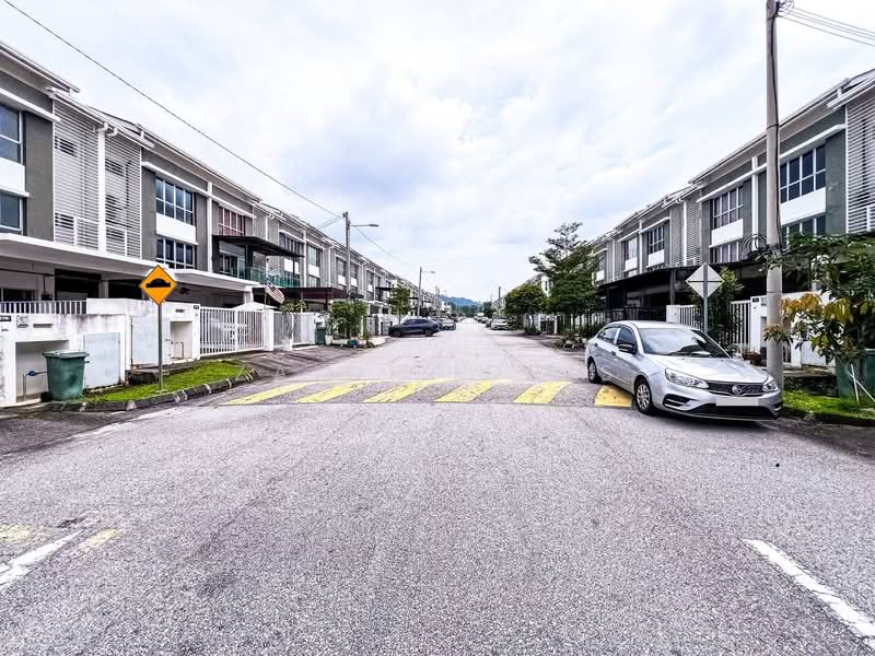 3-storey Terraced House for Sale in Sungai Buloh (Selangor) - Zaidi Idris - Exterior - PropertyGuru.com.my