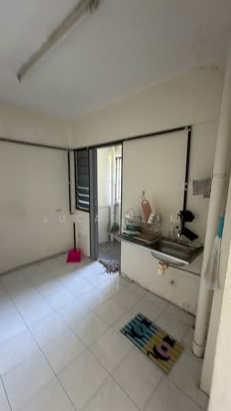 Taman Pekaka Block 33 untuk Untuk Disewa - RM 900 /bulan, Mac 2026 - Interior - PropertyGuru.com.my
