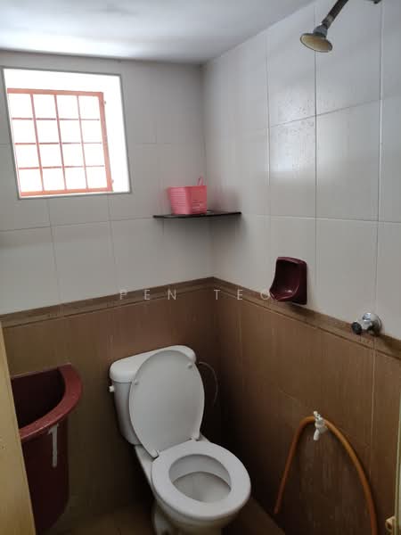 Shop / Office for Rent in Dato Keramat (George Town) - Pen Teo - Bathroom - PropertyGuru.com.my