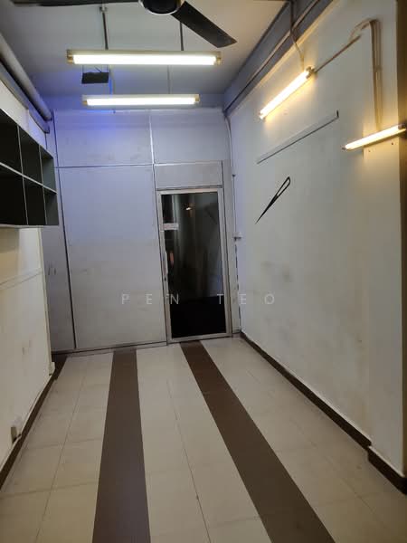 Shop / Office for Rent in Dato Keramat (George Town) - Pen Teo - Front Room - PropertyGuru.com.my