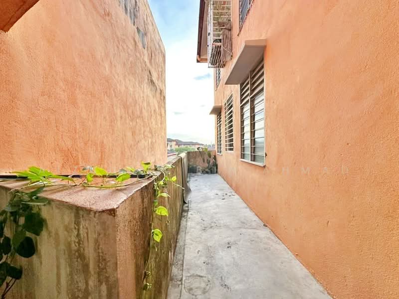 Flat for Sale at Pangsapuri Seroja - Aizuddin bin Ahmad - Exterior - PropertyGuru.com.my