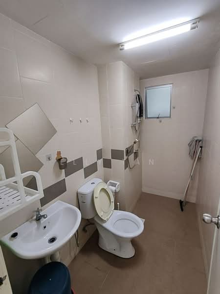 Apartment for Rent at Pangsapuri Seri Mutiara - Elly Tan - Bathroom - PropertyGuru.com.my