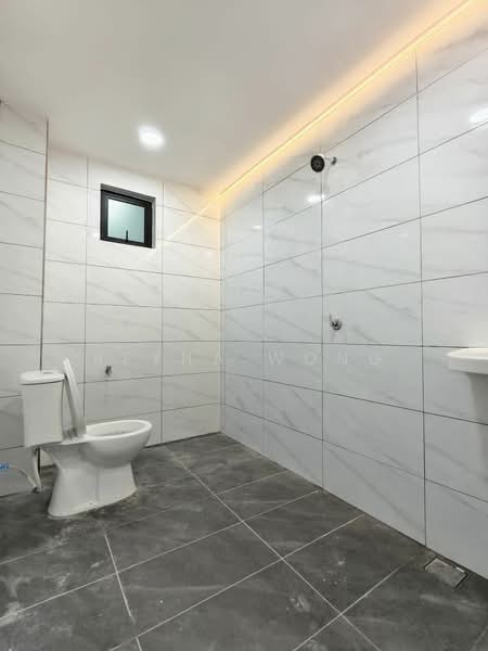 Terraced House for Sale in Taman Molek (Johor Bahru) - Reyna Wong - Bathroom - PropertyGuru.com.my