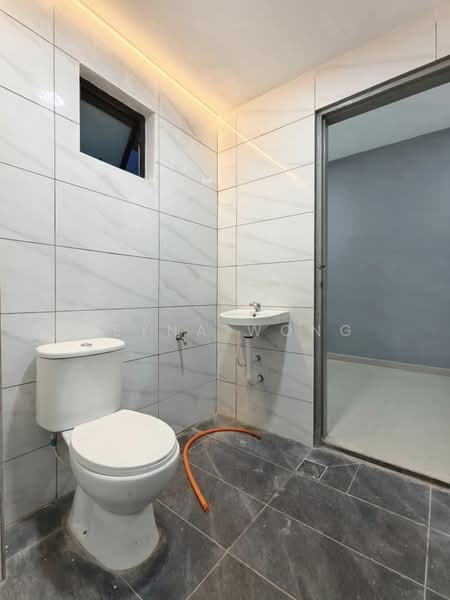 Terraced House for Sale in Taman Molek (Johor Bahru) - Reyna Wong - Bathroom - PropertyGuru.com.my