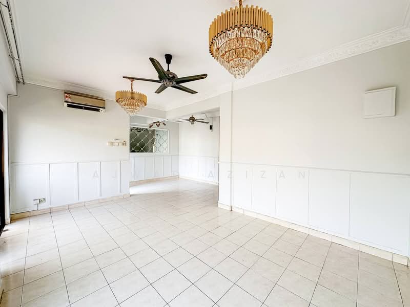 Villa Laman Tasik untuk Untuk Dijual - RM 570,000, Mac 2026 - Living Room - PropertyGuru.com.my