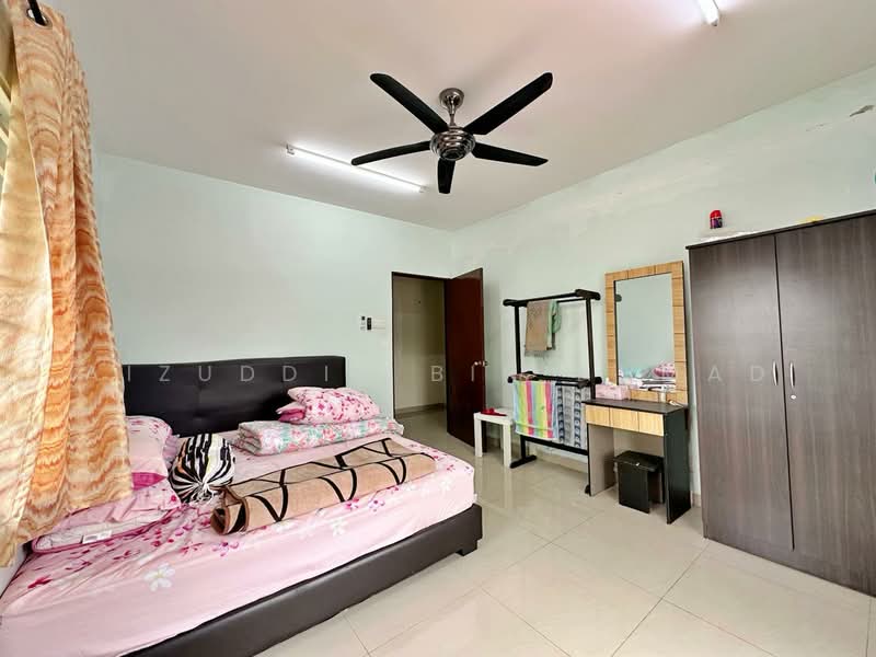 Semi-Detached House for Sale in Rawang (Selangor) - Aizuddin bin Ahmad - Bedroom - PropertyGuru.com.my
