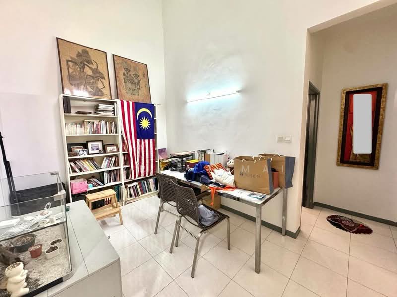 Extended Kitchen Double Storey @ Pulau Angsa U10 Shah Alam - Cheapest untuk Untuk Dijual - RM 585,000, Apr 2026 - Interior - PropertyGuru.com.my