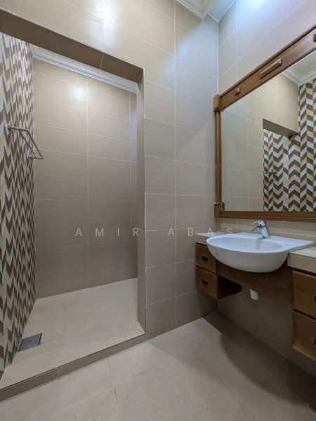 Bungalow for Sale in Taman Equine (Seri Kembangan) - Amir Abas - Bathroom - PropertyGuru.com.my