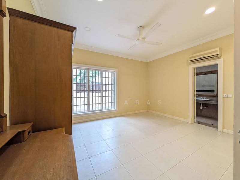 Bungalow for Sale in Taman Equine (Seri Kembangan) - Amir Abas - Bedroom - PropertyGuru.com.my