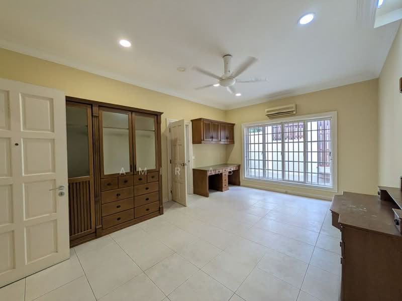 Bungalow for Sale in Taman Equine (Seri Kembangan) - Amir Abas - Bedroom - PropertyGuru.com.my