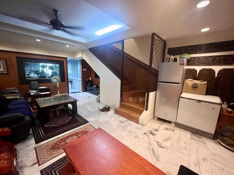 2.5-storey Terraced House for Sale in Ampang Jaya (Ampang) - Shaziery Iskandar - Living Room - PropertyGuru.com.my