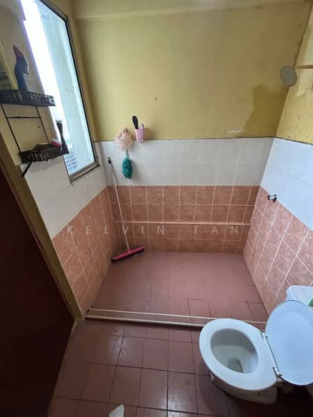 Condominium for Sale at Crescent Court - Kelvin Tan - Bathroom - PropertyGuru.com.my