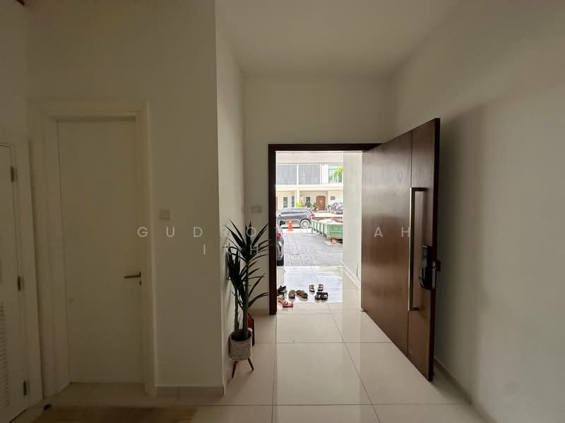 Semi-Detached House for Sale in Cyberjaya (Selangor) - Gudrotullah Ikhwan - Entrance - PropertyGuru.com.my