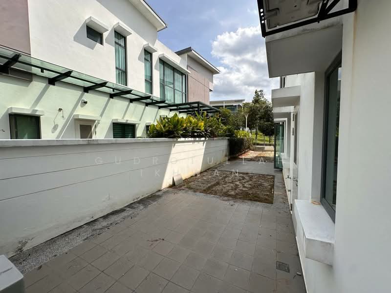 Semi-Detached House for Sale in Cyberjaya (Selangor) - Gudrotullah Ikhwan - Exterior - PropertyGuru.com.my