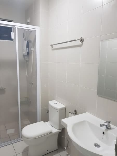 Service Residence for Sale at Meridin Bayvue Serviced Apartment - Jin Chew - Bathroom - PropertyGuru.com.my