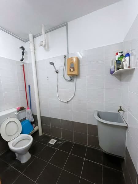 Apartment for Rent at Taman Alor Vista - Kelly Tan - Bathroom - PropertyGuru.com.my