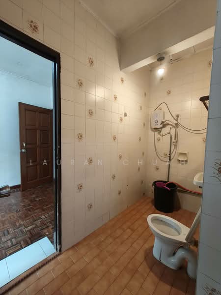 2-storey Terraced House for Sale in SS18 (Subang Jaya) - Lauran Chuah - Bathroom - PropertyGuru.com.my