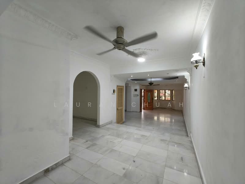 2-storey Terraced House for Sale in SS18 (Subang Jaya) - Lauran Chuah - Living Room - PropertyGuru.com.my