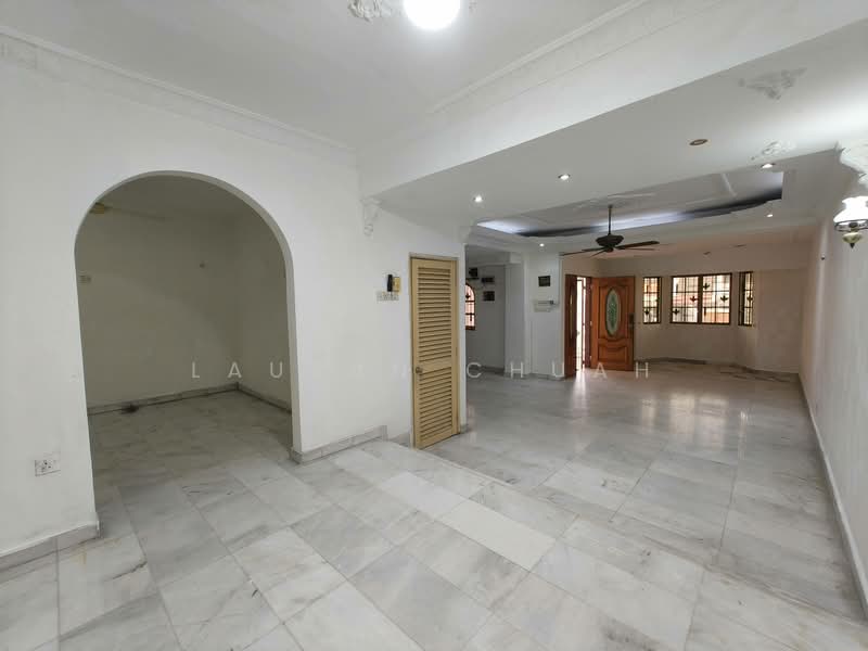 2-storey Terraced House for Sale in SS18 (Subang Jaya) - Lauran Chuah - Living Room - PropertyGuru.com.my