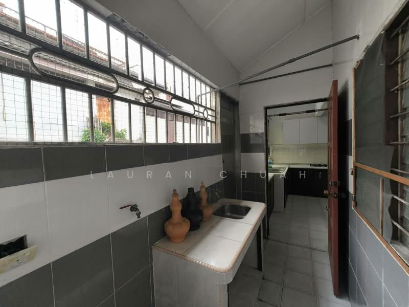 2-storey Terraced House for Sale in SS18 (Subang Jaya) - Lauran Chuah - Kitchen - PropertyGuru.com.my