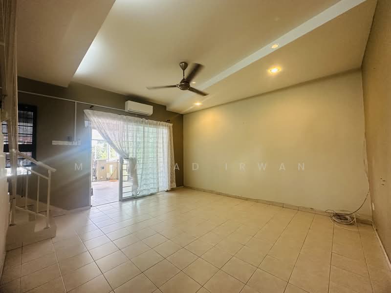 Botani palma, Bandar Seri Botani untuk Untuk Dijual - RM 370,000, Mac 2026 - Living Room - PropertyGuru.com.my