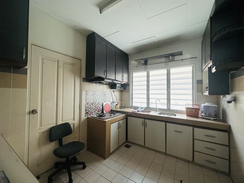 Botani palma, Bandar Seri Botani untuk Untuk Dijual - RM 370,000, Mac 2026 - Kitchen - PropertyGuru.com.my