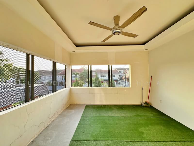 Bungalow for Sale in Puchong (Selangor) - Aizuddin bin Ahmad - Balcony - PropertyGuru.com.my