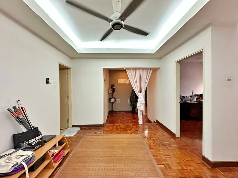 Bungalow for Sale in Puchong (Selangor) - Aizuddin bin Ahmad - Living Room - PropertyGuru.com.my