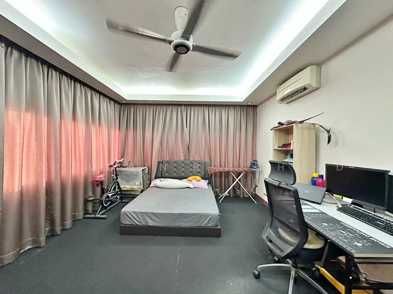 Bungalow for Sale in Puchong (Selangor) - Aizuddin bin Ahmad - Bedroom - PropertyGuru.com.my