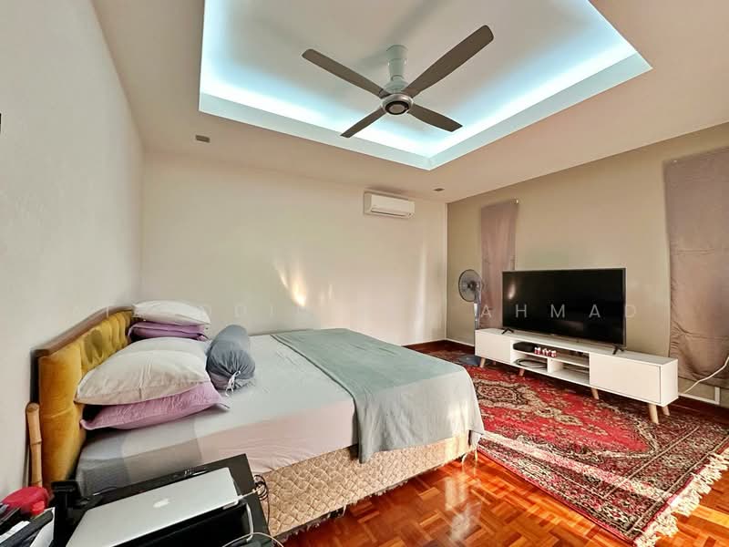 Bungalow for Sale in Puchong (Selangor) - Aizuddin bin Ahmad - Bedroom - PropertyGuru.com.my