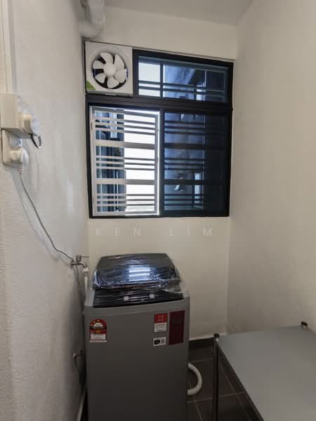 Service Residence for Rent at Residensi Bukit Tiara - Ken Lim - Yard & Wet Kitchen - PropertyGuru.com.my