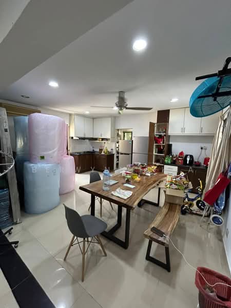 Jalan Serindit Bandar Puchong Jaya,Selangor untuk Untuk Dijual - RM 1,018,000, Mac 2026 - Kitchen - PropertyGuru.com.my