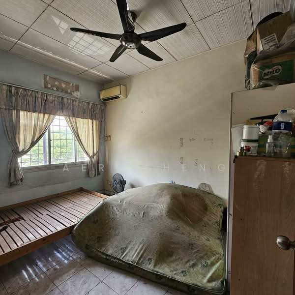 Apartment for Sale at Perdana Court - Aeris Heng - Bedroom - PropertyGuru.com.my