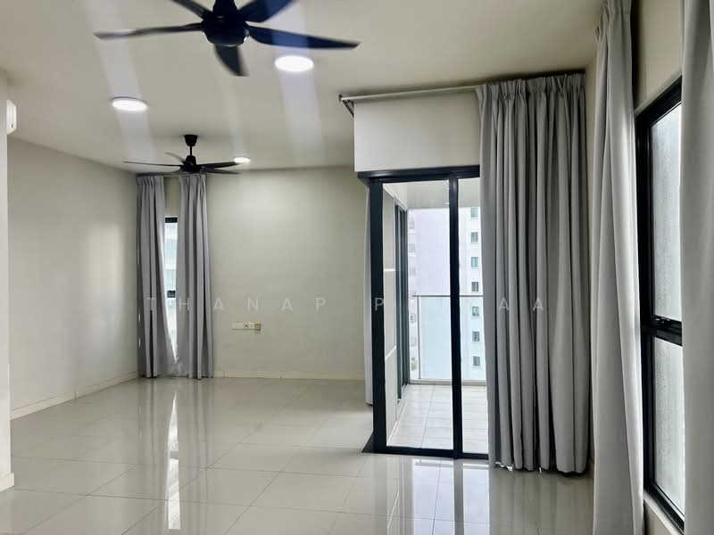 A'Marine Condominium untuk Untuk Disewa - RM 5,500 /bulan, Mac 2026 - Living Room - PropertyGuru.com.my