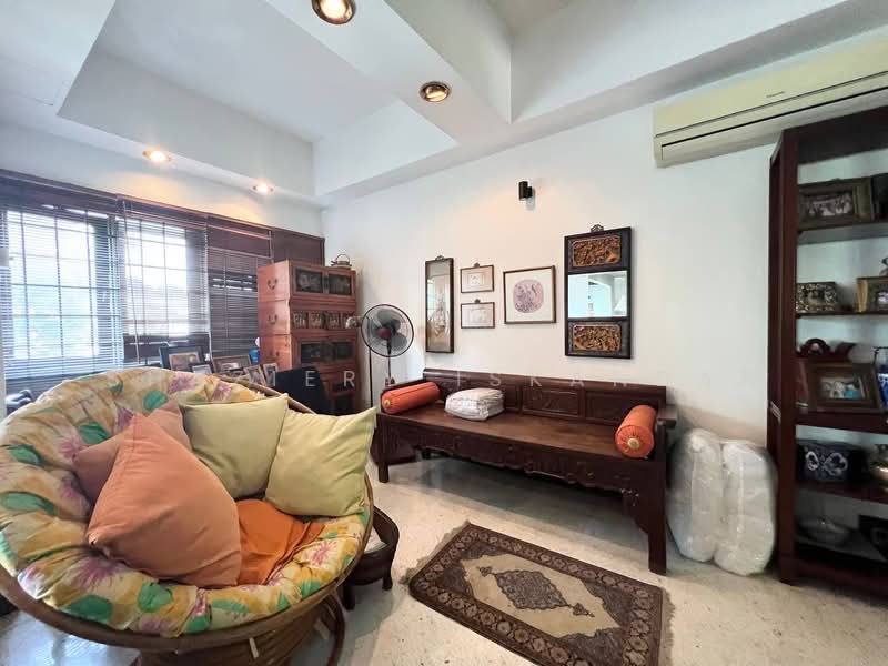 3-storey Terraced House for Sale in Ampang Jaya (Ampang) - Shaziery Iskandar - Living Room - PropertyGuru.com.my