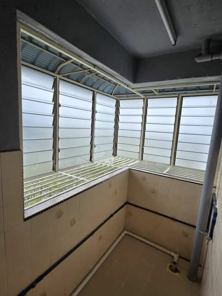 Jalan Tengah untuk Untuk Dijual - RM 300,000, Mac 2026 - Balcony - PropertyGuru.com.my