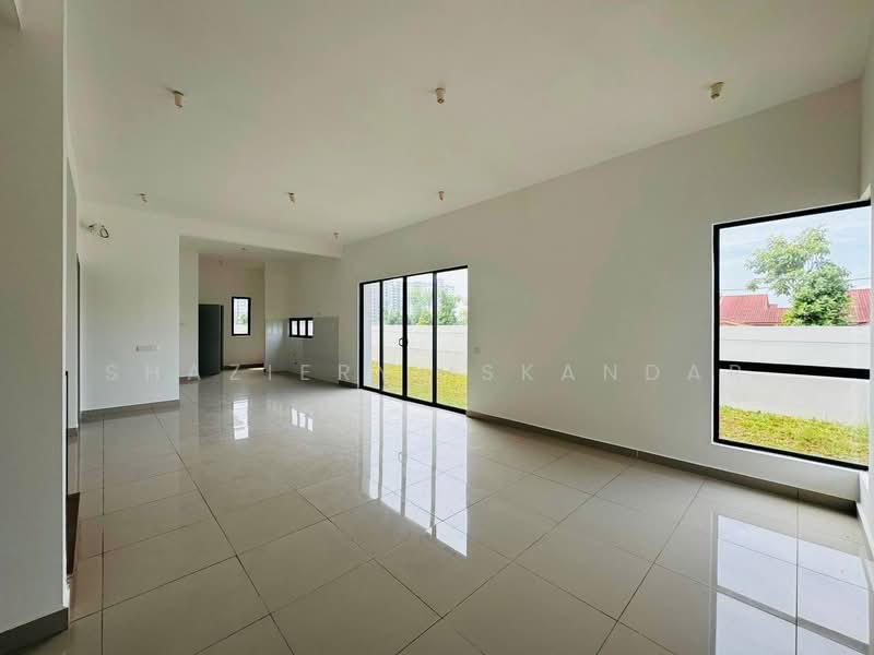 Semi-Detached House for Sale in Cyber 10 (Cyberjaya) - Shaziery Iskandar - Living Room - PropertyGuru.com.my