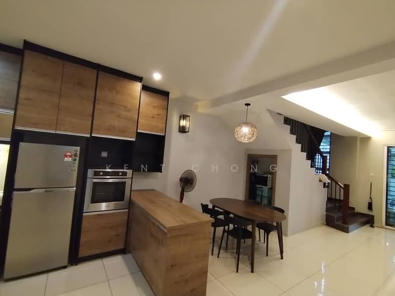 2-storey Terraced House for Sale in Tiara East (Semenyih) - Kent Chong - Kitchen - PropertyGuru.com.my