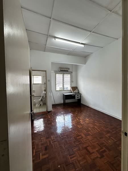 Bandar Tun Hussein Onn untuk Untuk Disewa - RM 2,100 /bulan, Mac 2026 - Bathroom - PropertyGuru.com.my
