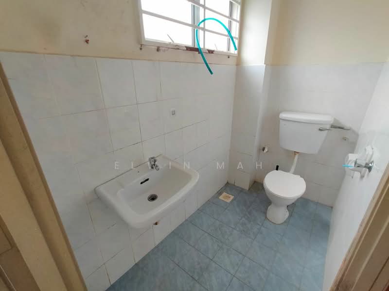 Taman Tun Perak untuk Untuk Dijual - RM 490,000, Mac 2026 - Bathroom - PropertyGuru.com.my