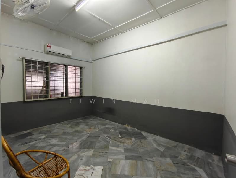 1-storey Terraced House for Sale in Taman Sri Hijau (Rawang) - Elwin Mah - Interior - PropertyGuru.com.my