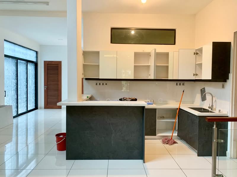 Semi-Detached House for Rent in Puchong (Selangor) - Felicia Ng - Kitchen - PropertyGuru.com.my