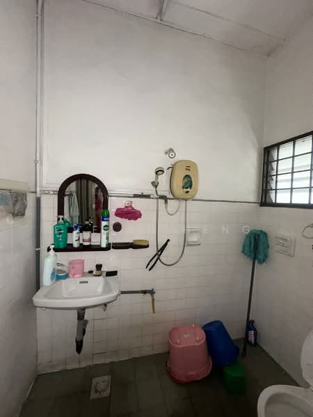 Taman Puteri Wangsa untuk Untuk Disewa - RM 1,600 /bulan, Mac 2026 - Bathroom - PropertyGuru.com.my