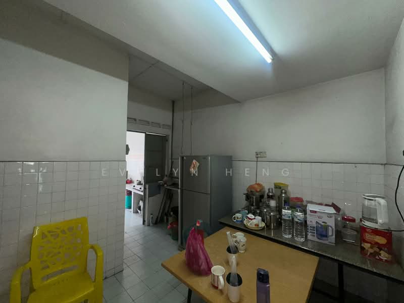 Taman Puteri Wangsa untuk Untuk Disewa - RM 1,600 /bulan, Mac 2026 - Kitchen - PropertyGuru.com.my